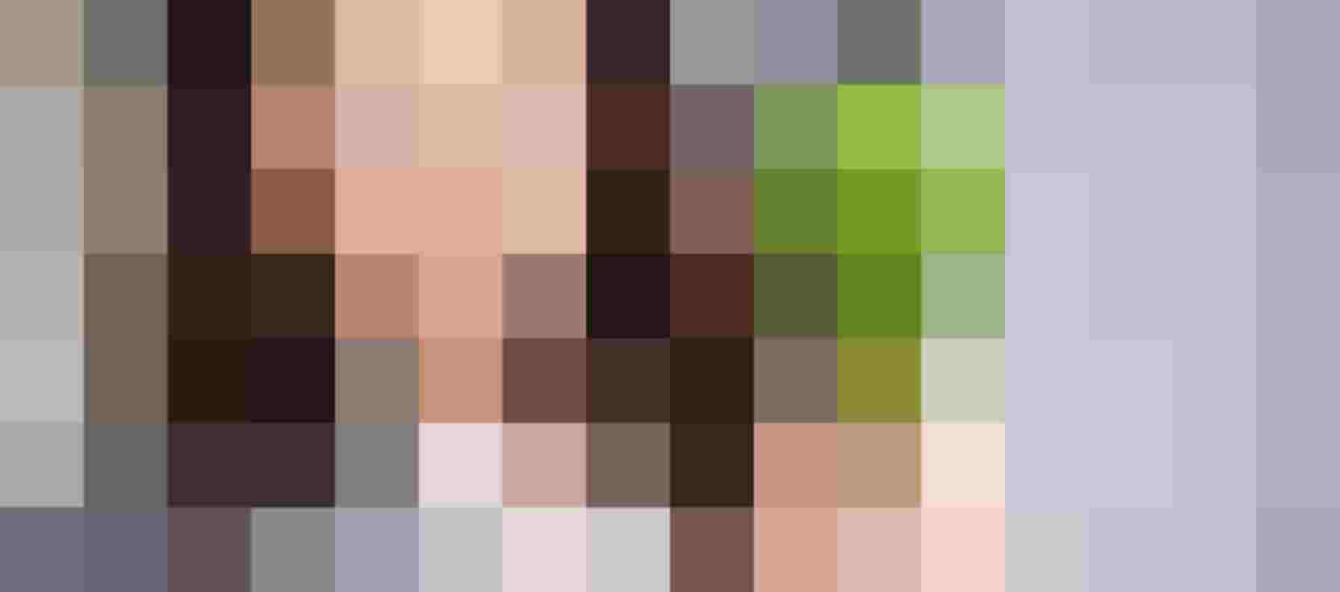 Frau hält grüne Glühbirne aus Moos als Symbol für nachhaltige Energielösungen und CO₂-Reduktion